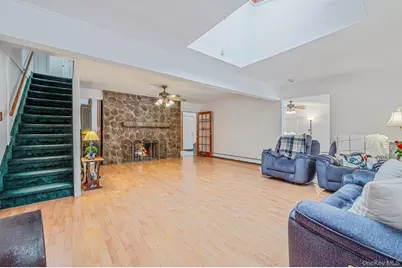 22 Mercury Lane, Levittown, NY 11756 - Photo 14