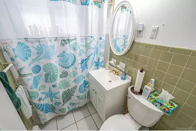 22 Mercury Lane, Levittown, NY 11756 - Photo 22