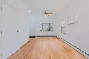 22 Mercury Ln, Levittown, NY 11756 - Photo 8