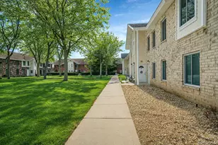 30 El Camino Ct, Coram, NY 11727 - Photo 2