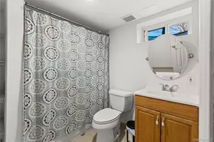18 Wexford St, Huntington, NY 11743 - Photo 24