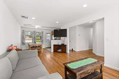 18 Wexford Street, Huntington, NY 11743 - Photo 4