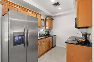 18 Wexford St, Huntington, NY 11743 - Photo 10