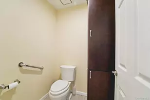 12 Chippewa Ct, Suffern, NY 10901 - Photo 20