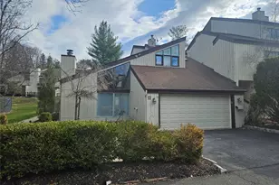 12 Chippewa Ct, Suffern, NY 10901 - Photo 4