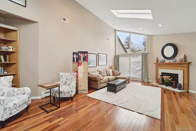 12 Chippewa Court, Suffern, NY 10901 - Photo 6