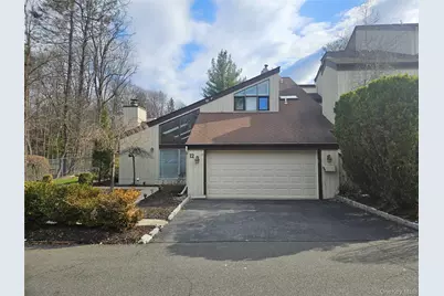 12 Chippewa Court, Suffern, NY 10901 - Photo 2