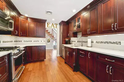 12 Chippewa Court, Suffern, NY 10901 - Photo 14