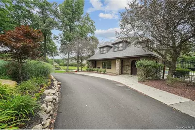 12 Chippewa Court, Suffern, NY 10901 - Photo 40