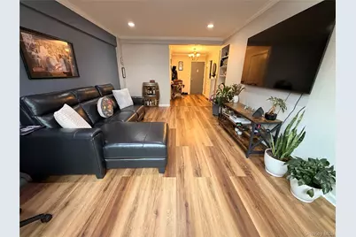 7311 210th Street #1O, Oakland Gardens, NY 11364 - Photo 2