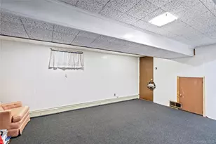 269-15 Union Tpke, New Hyde Park, NY 11040 - Photo 32