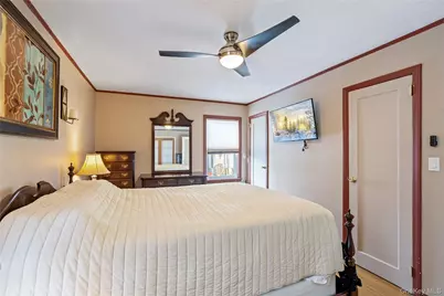 269-15 Union Turnpike, New Hyde Park, NY 11040 - Photo 22