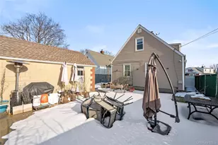 269-15 Union Tpke, New Hyde Park, NY 11040 - Photo 38