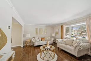 35 St Johns Pl, West Babylon, NY 11704 - Photo 14