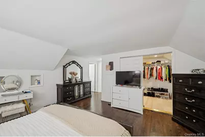 35 Saint Johns Place, West Babylon, NY 11704 - Photo 16