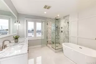 72 W Marine Ave, Lindenhurst, NY 11757 - Photo 16