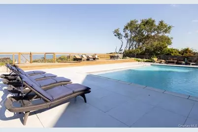 57305 Route 48, Greenport, NY 11944 - Photo 28