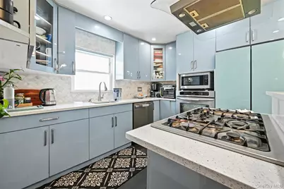 93-19 201st Street, Hollis, NY 11423 - Photo 10