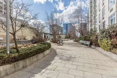 131-01 40th Road #17V, Flushing, NY 11354 - Photo 36