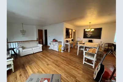 630 S Wellwood Avenue, Lindenhurst, NY 11757 - Photo 4