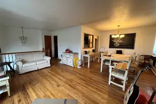 630 S Wellwood Ave, Lindenhurst, NY 11757 - Photo 4