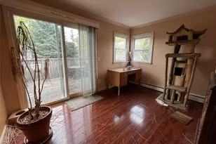 630 S Wellwood Ave, Lindenhurst, NY 11757 - Photo 10
