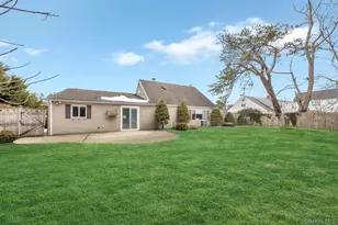 60 White Pine Way, Medford, NY 11763 - Photo 28