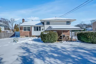 24 Kings Park Road, Commack, NY 11725 - Photo 10