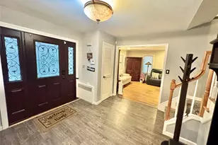 42 Hearthstone Dr, Dix Hills, NY 11746 - Photo 4