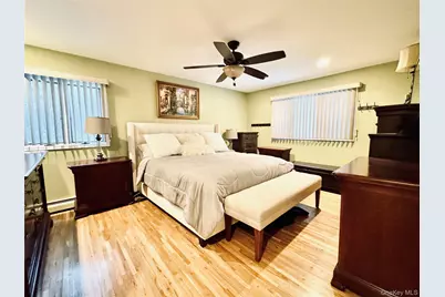 42 Hearthstone Drive, Dix Hills, NY 11746 - Photo 18