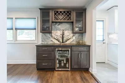 1 Milford Lane, Glen Cove, NY 11542 - Photo 10