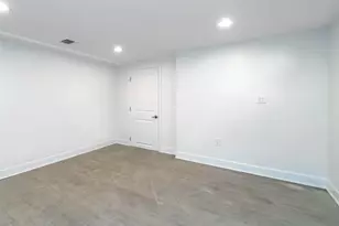 1 Milford Ln, Glen Cove, NY 11542 - Photo 30