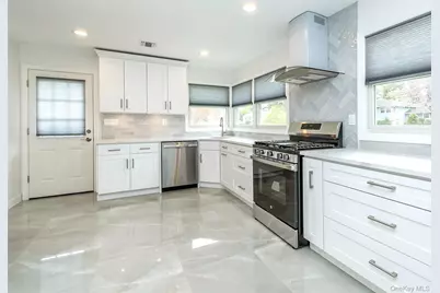 1 Milford Lane, Glen Cove, NY 11542 - Photo 6