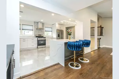 1 Milford Lane, Glen Cove, NY 11542 - Photo 8