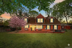 79 E Tiana Rd, Hampton Bays, NY 11946 - Photo 2