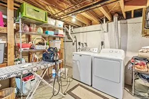 79 E Tiana Rd, Hampton Bays, NY 11946 - Photo 24