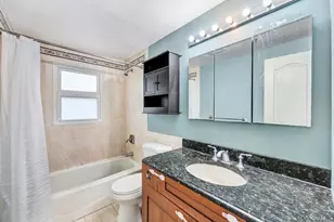 26 Family Ln, Levittown, NY 11756 - Photo 10