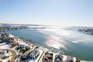 711 S Bayview Ave, Freeport, NY 11520 - Photo 30