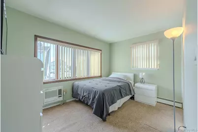 711 S Bayview Avenue, Freeport, NY 11520 - Photo 12