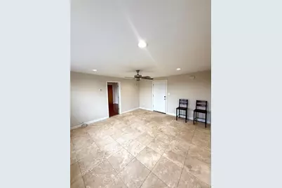 202 N Wellwood Avenue #3, Lindenhurst, NY 11757 - Photo 2