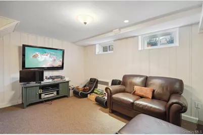 75 Oakdale Lane, East Hills, NY 11577 - Photo 24
