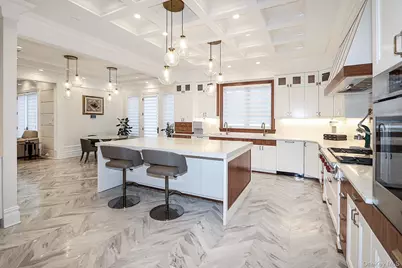 19 Gilbert Road, Great Neck, NY 11024 - Photo 10