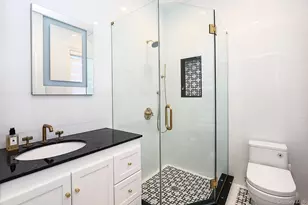 19 Gilbert Rd, Great Neck, NY 11024 - Photo 26