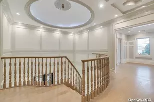 19 Gilbert Rd, Great Neck, NY 11024 - Photo 20