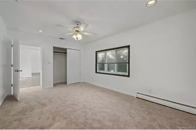 38 Park Drive E, Syosset, NY 11791 - Photo 12