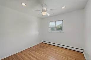 38 Park Dr E, Syosset, NY 11791 - Photo 18