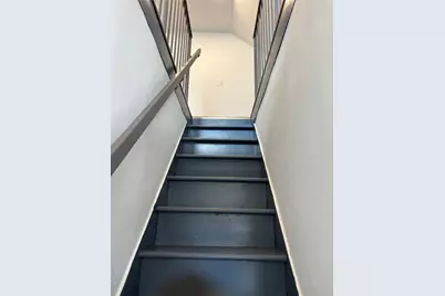 225 Lexington Avenue, Oyster Bay, NY 11771 - Photo 8