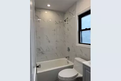 225 Lexington Avenue, Oyster Bay, NY 11771 - Photo 8