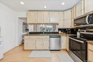 570 Sierra Vista Ln, Valley Cottage, NY 10989 - Photo 6