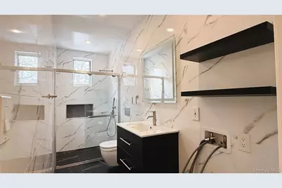 5021 Celtic Avenue #Apt 1, Woodside, NY 11377 - Photo 28